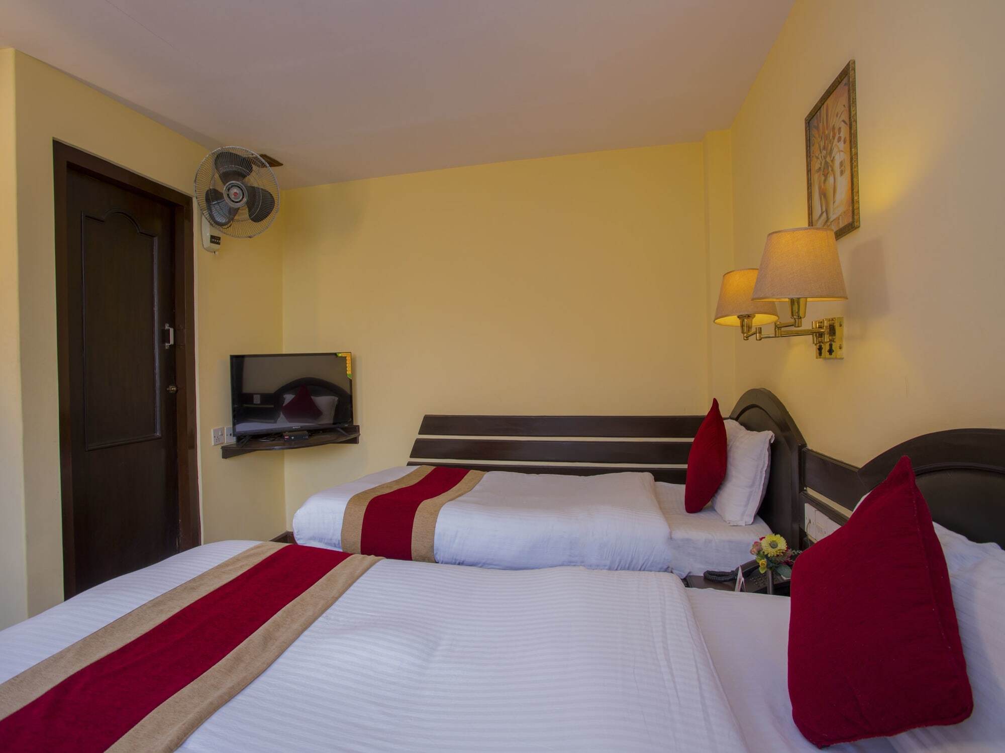 Oyo 235 Hotel Goodwill Patan Kültér fotó